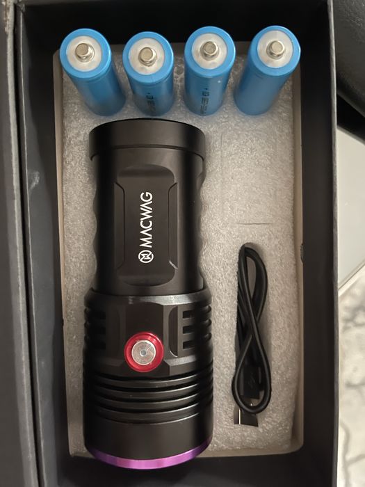 фонарь для проверки покраски машин