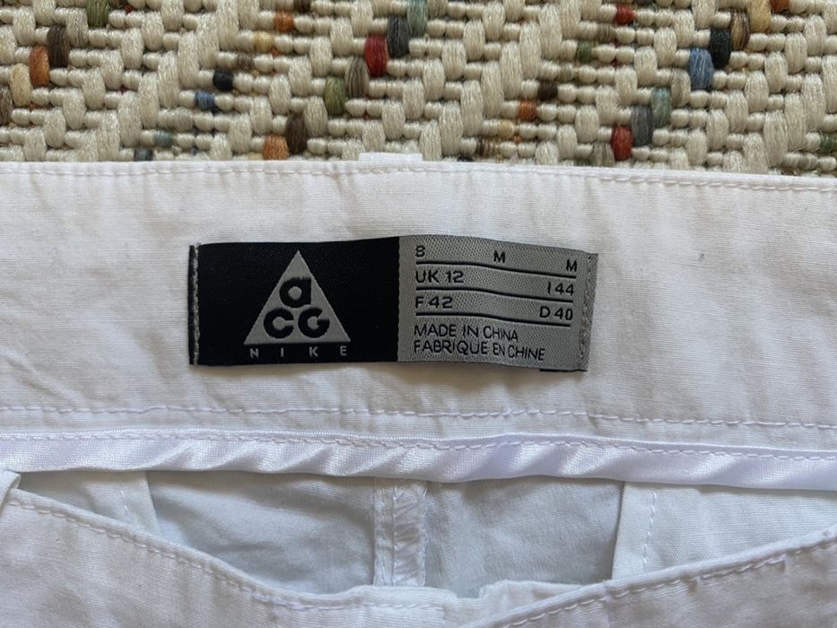 Комплект бял панталон на Nike и потниче