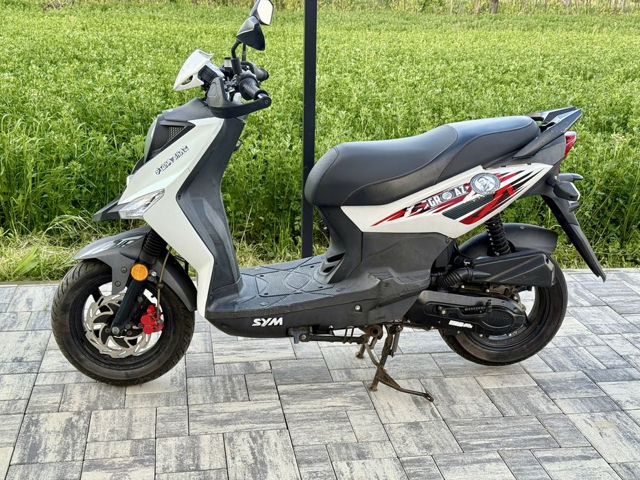 Scuter 49cmc • An 2016 • 50 km\h • Sym crox50