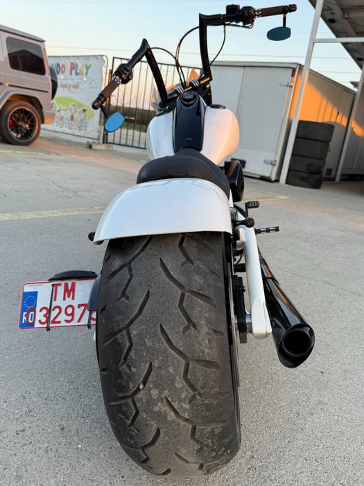 Harley-Davidson Custom 2025 - 1800 motor S&S - Big Dog Pitbull