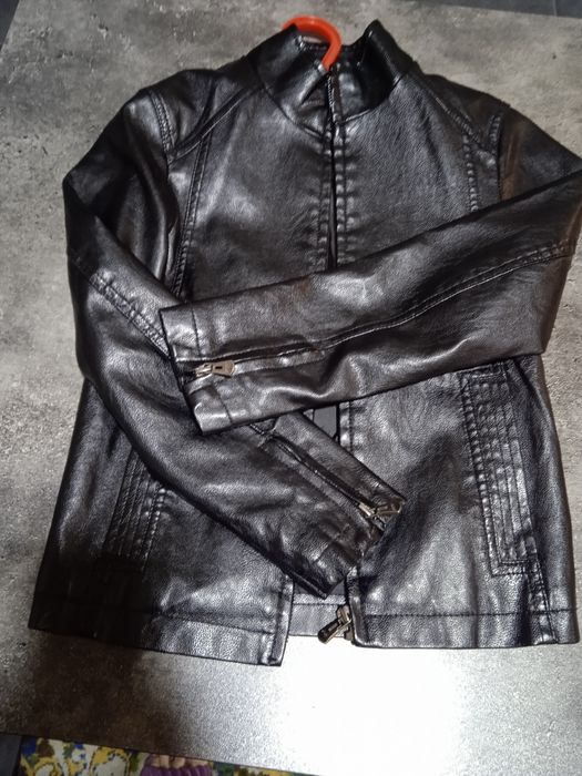 Продается кожаный пиджак