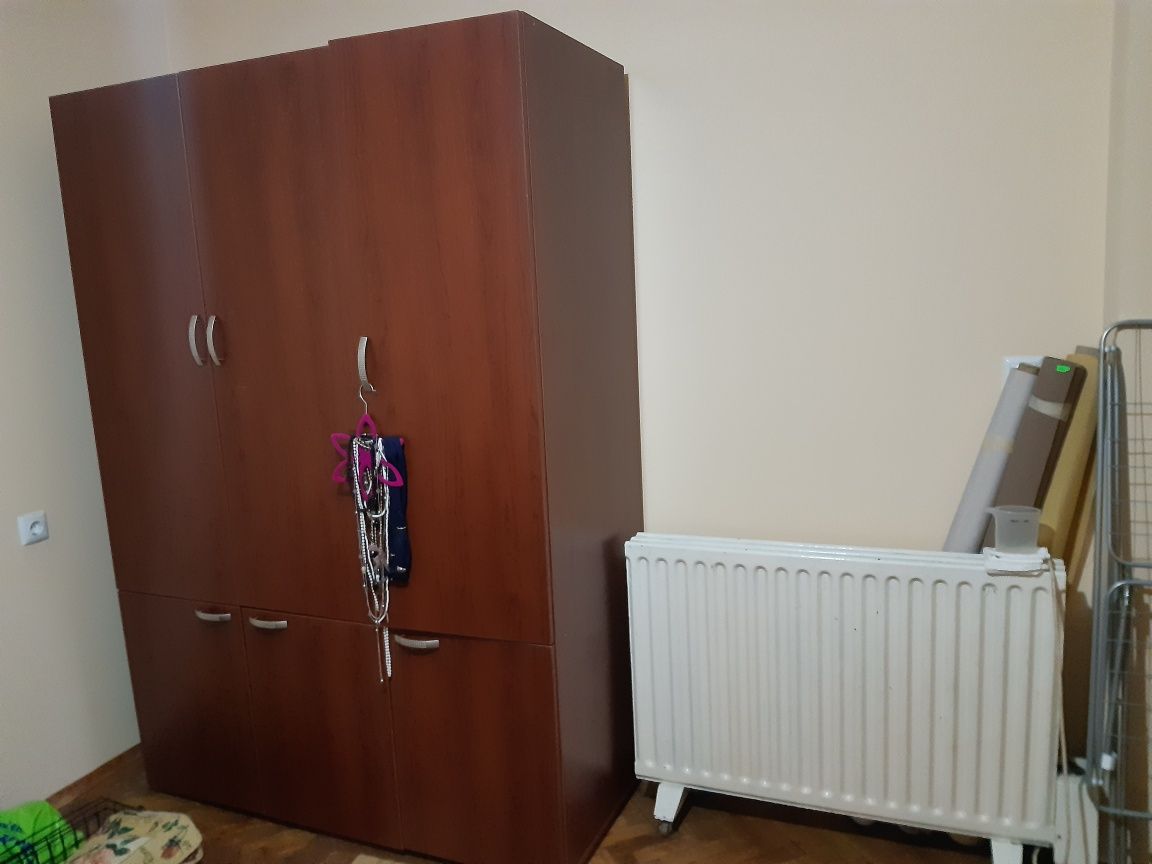 Самостоятелен етаж от къща в гр.Севлиево