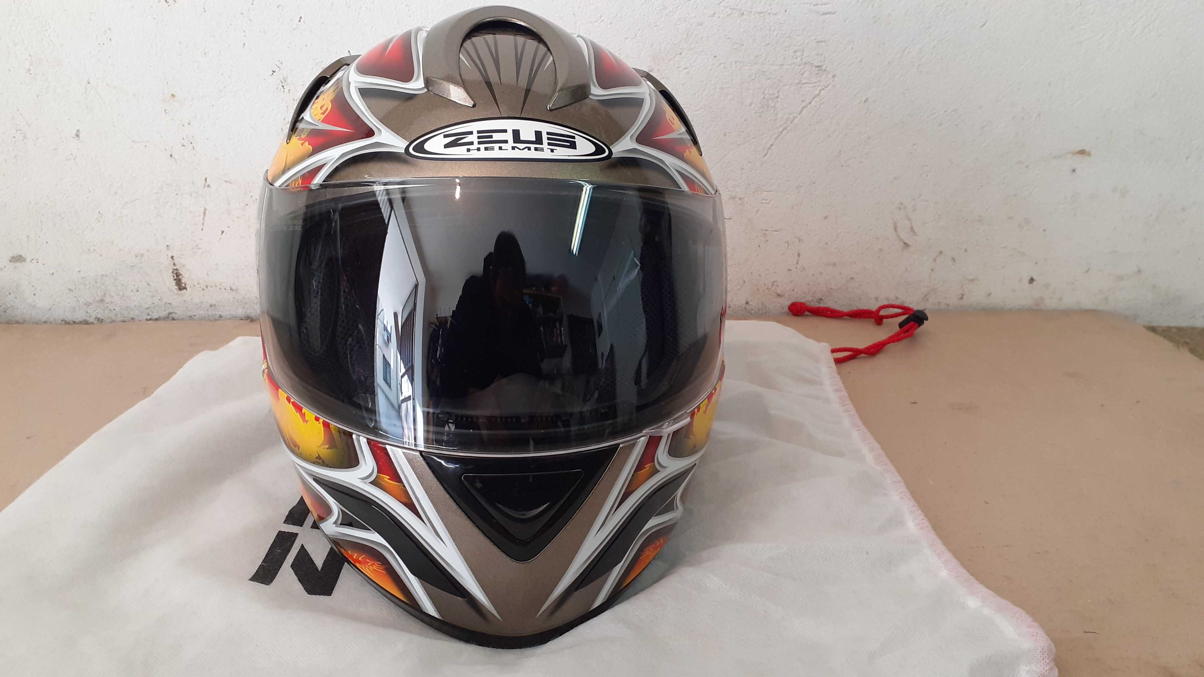 Мото Каска Zeus Helmet