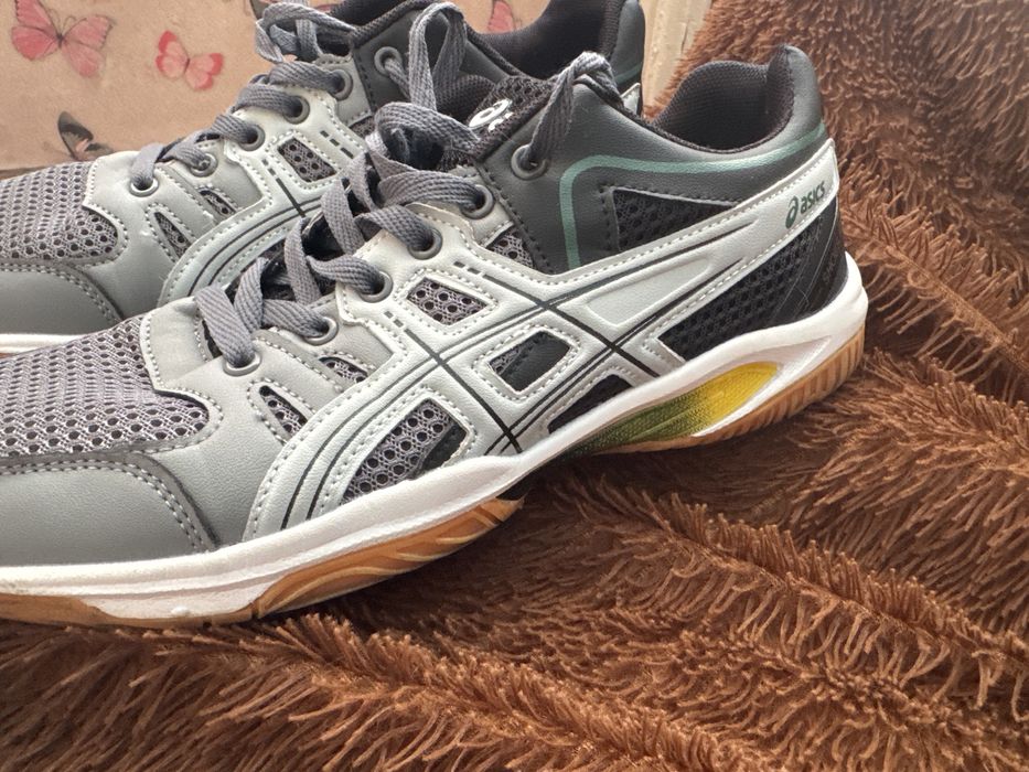 Кроссовки Asics