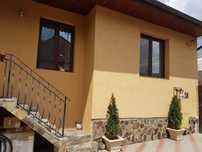 Placam fațade casa