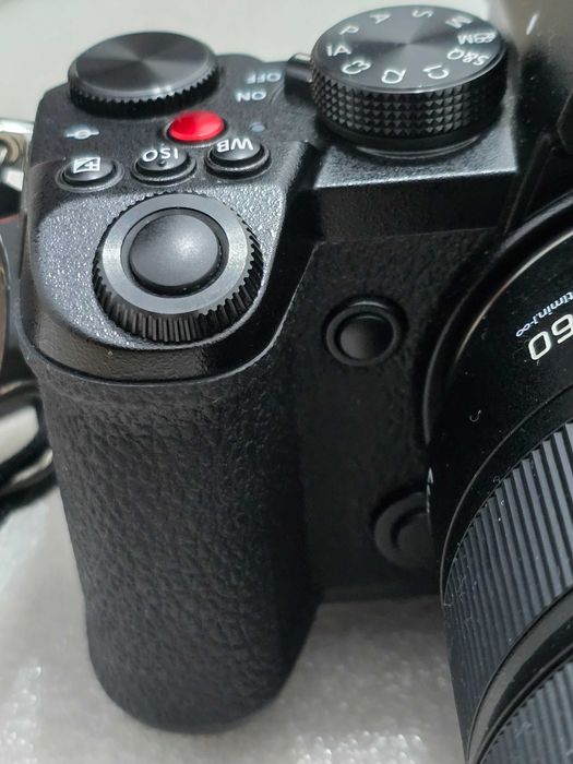 Panasonic S5 obiectiv 20-60 si 50 f1.8 arata si functioneaza perfect