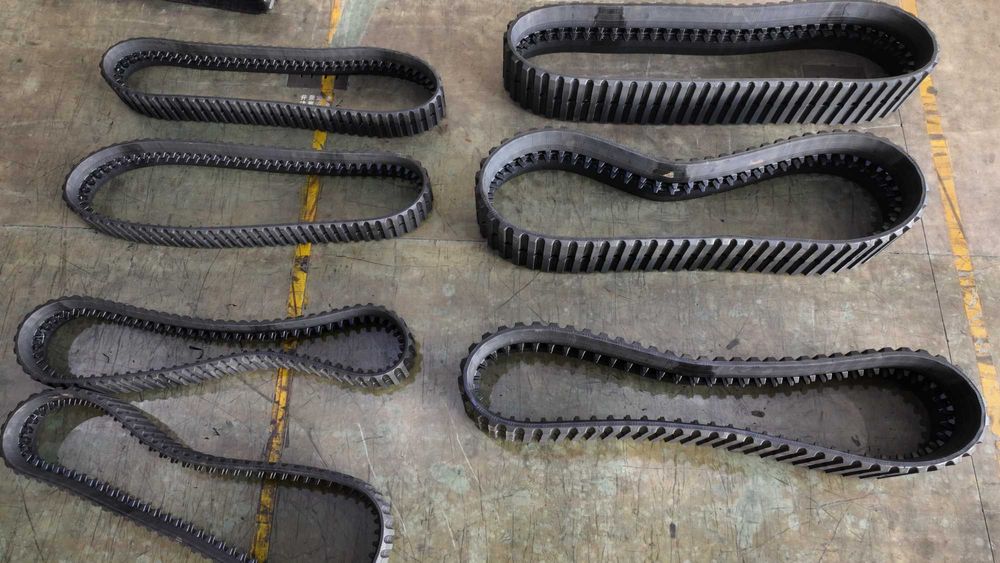 Șenilă  cauciuc  400 x 72,5 x 74W