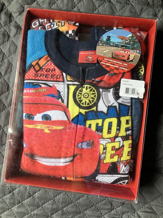 Ватирана пижама / ромпър Макуин /Колите