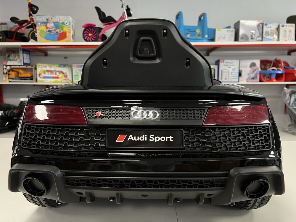 Детска акумулаторна кола Audi R8