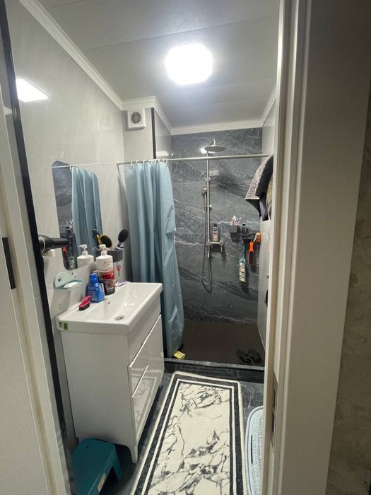 Срочно Юнусобод 19 квартал 3 хона 1 еаж