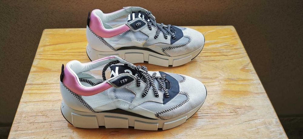 Оригинални маркови дамски маратонки / сникърси - VIC MATIE - 36 номер