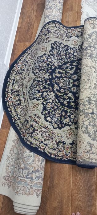 Продается ковер овальный