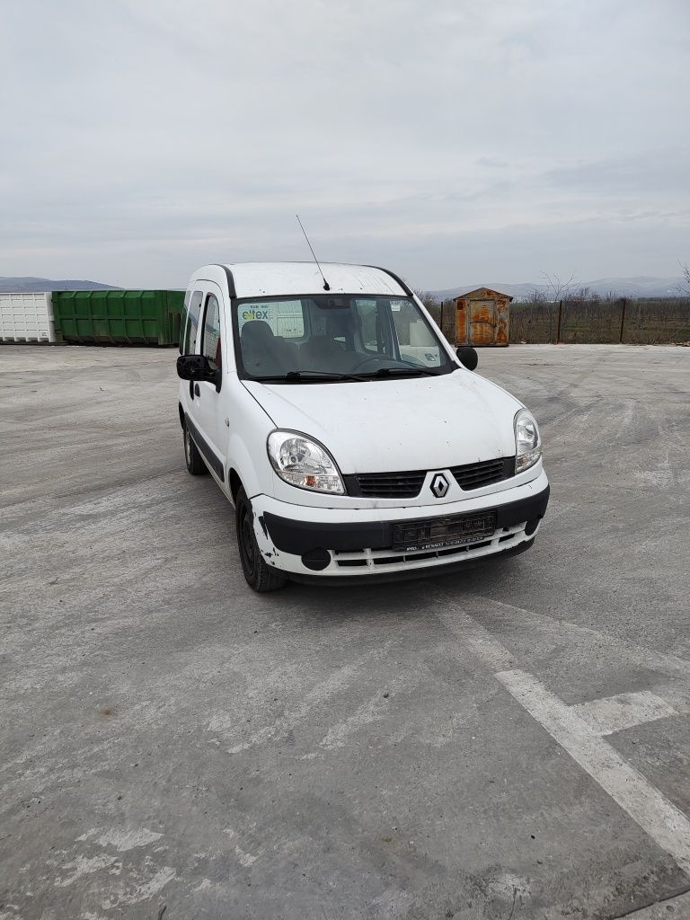 Dezmembrez Renault kangoo