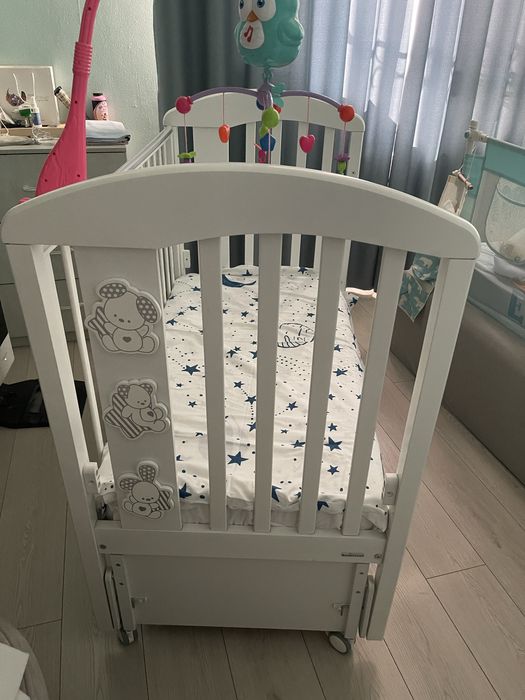 Кроватка Gandylyan в отличном состоянии, бортик есть