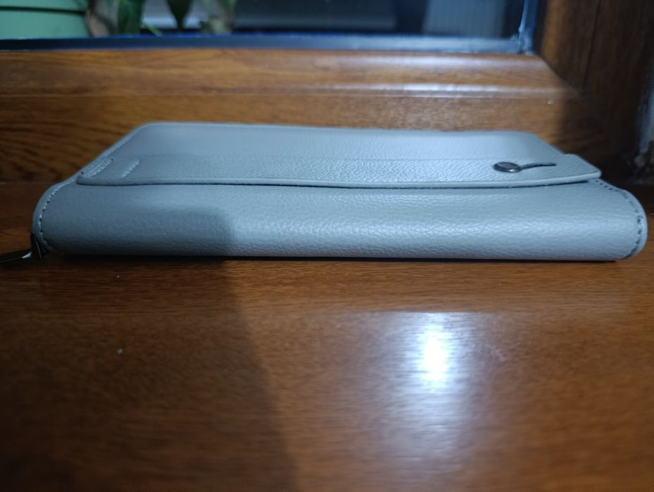 Кошелек в отличном состоянии