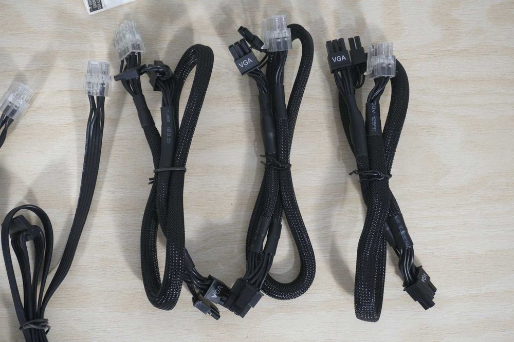 Захранване PSU 850W Super Flower RGB White 80+ Gold / Вкл.ДДС