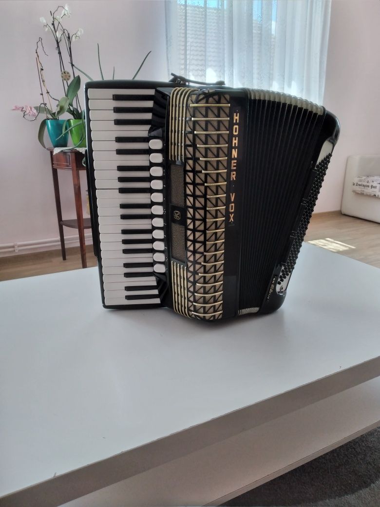 Vând Acordeon Hohner Atlantic