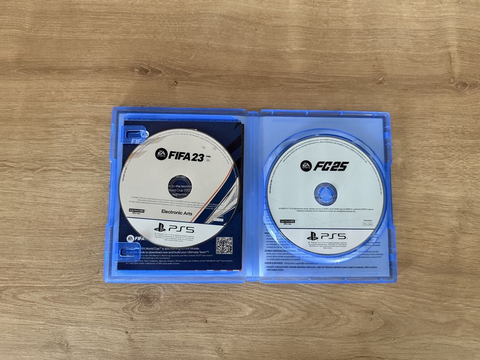 PS5 Pro Disc Edition Full Set Black & White/2controller/Fifa23/25 !