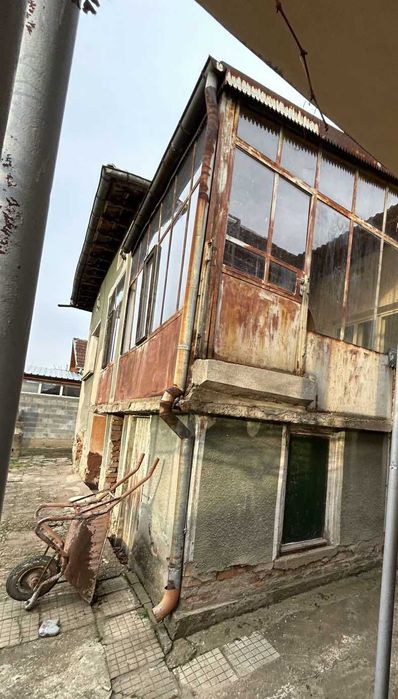 Къща за основен ремонт в гр.Кнежа - 87кв.м. + двор, отлична цена