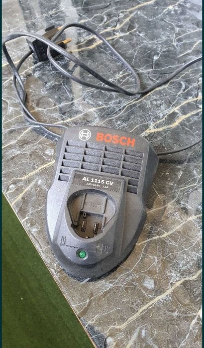 Зарядно BOSCH 10.8