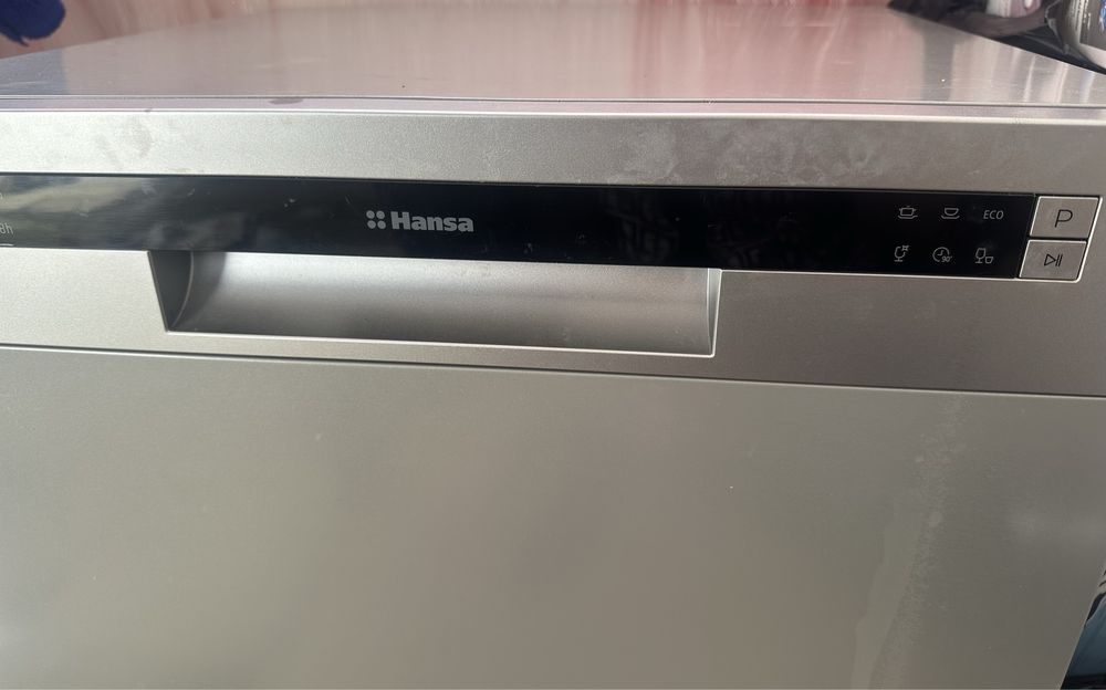 Продам посудомоечную машину