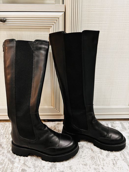 Продам новые демисезонные сапоги