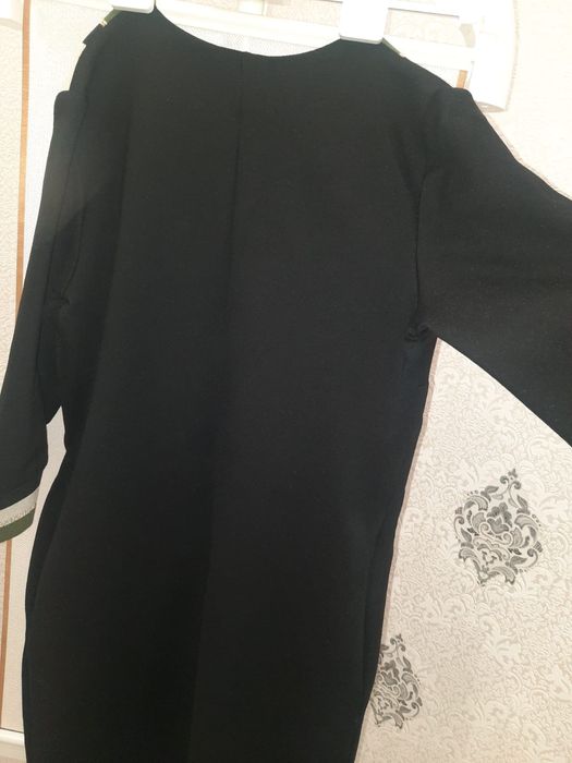 Көйлек сатылады.