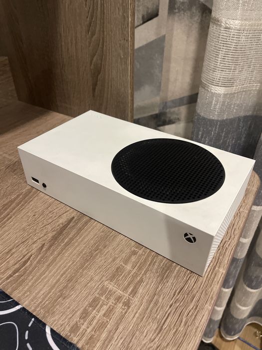 Продается xbox series s в идеале