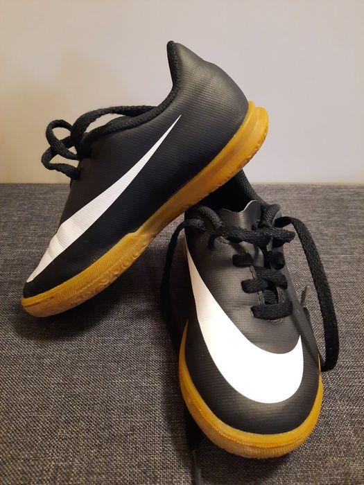 Маратонки Nike Bravatax