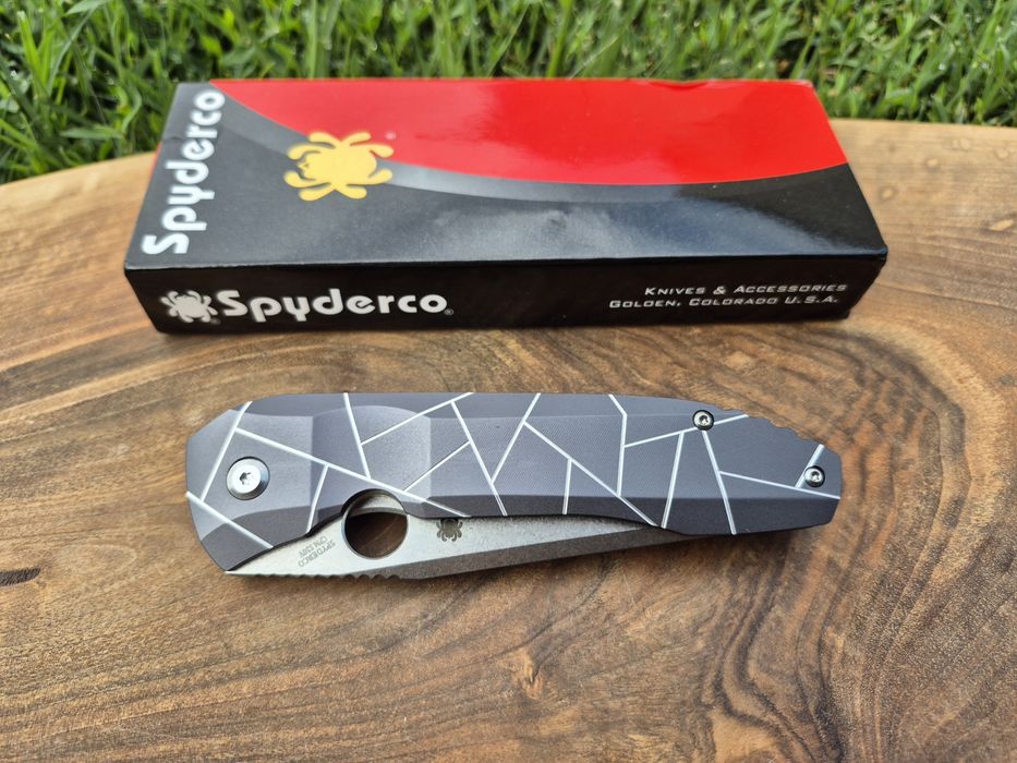 Сгъваем нож Spyderco Nirvana C199