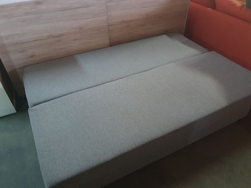 Canapea extensibilă cu ladă