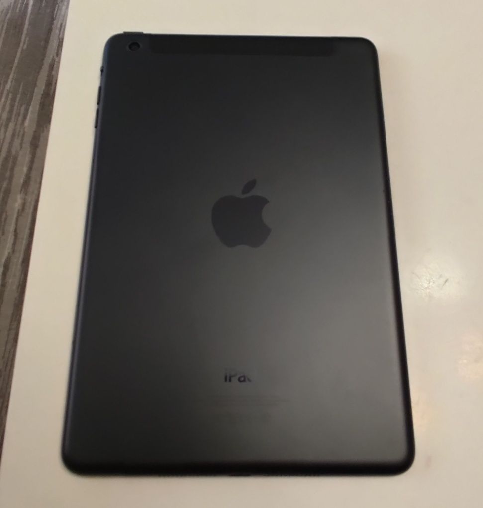 Таблет iPad mini (A1455) 3G/64Gb за части.