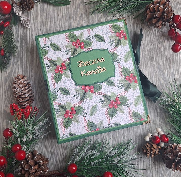 Коледен, скрапбук албум в зелено, ръчна изработка /63.7