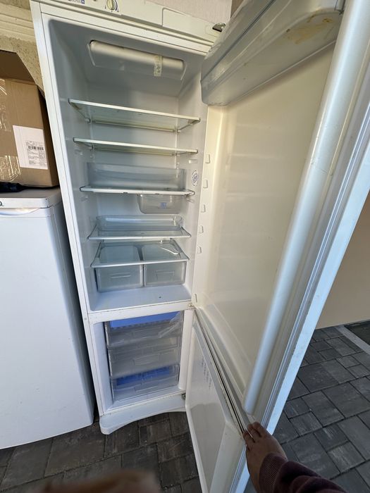 Combina frigorifica frigider indesir