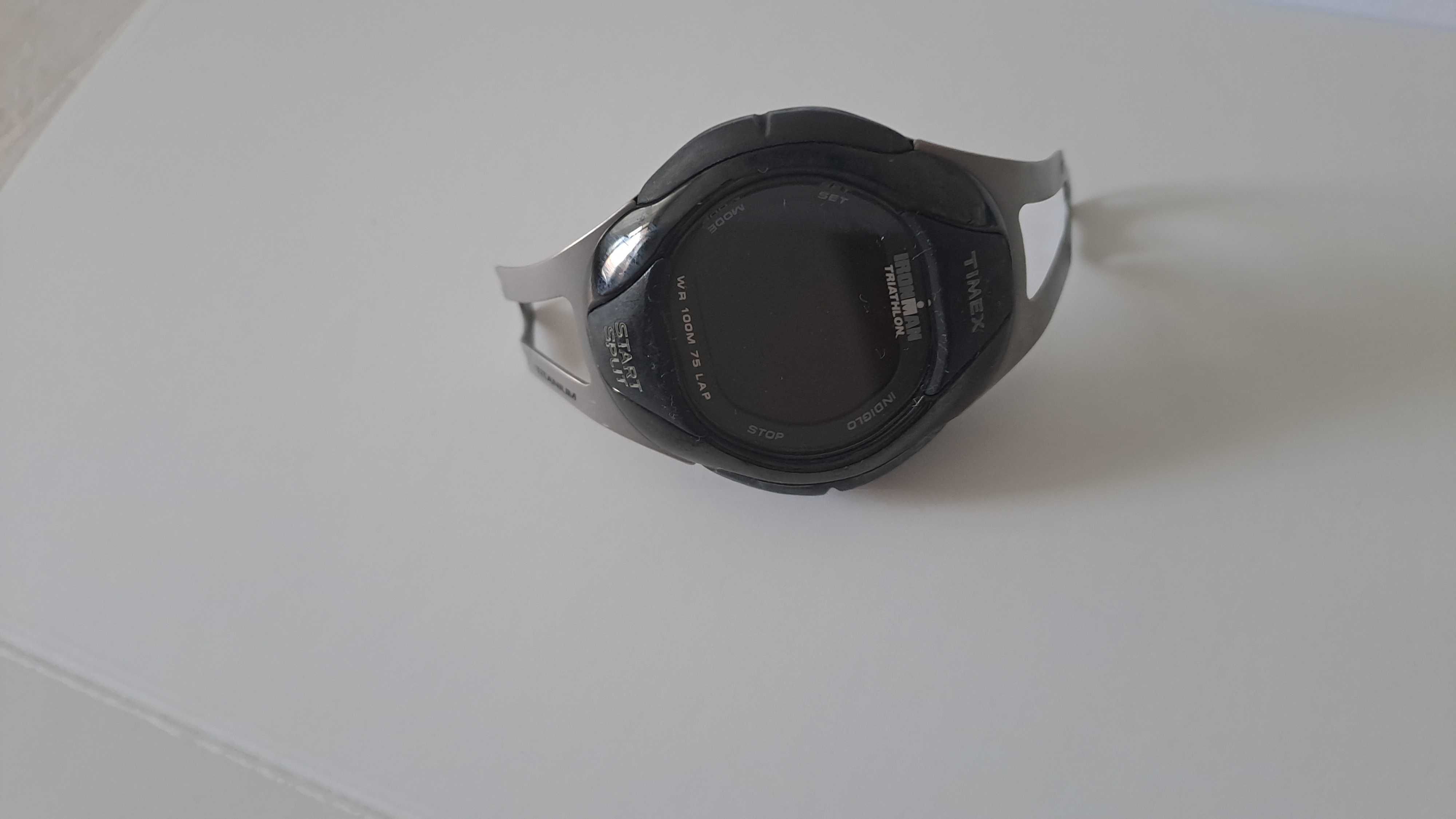 Часовник Timex Start split