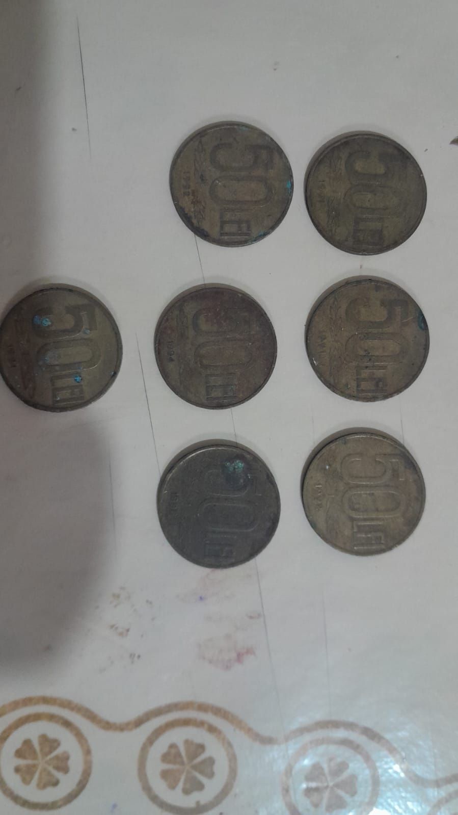 Monezi vechi ,15 bani 50 de lei ,100 de lei 1 leu
