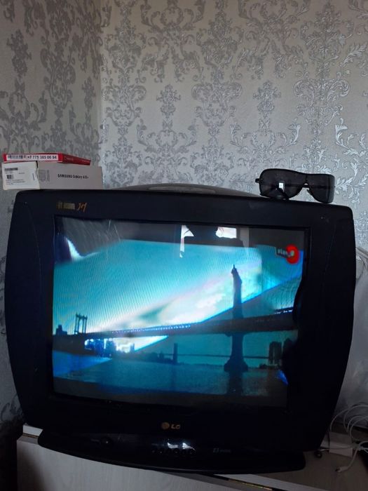 Продам телевизор LG в отличном состояний