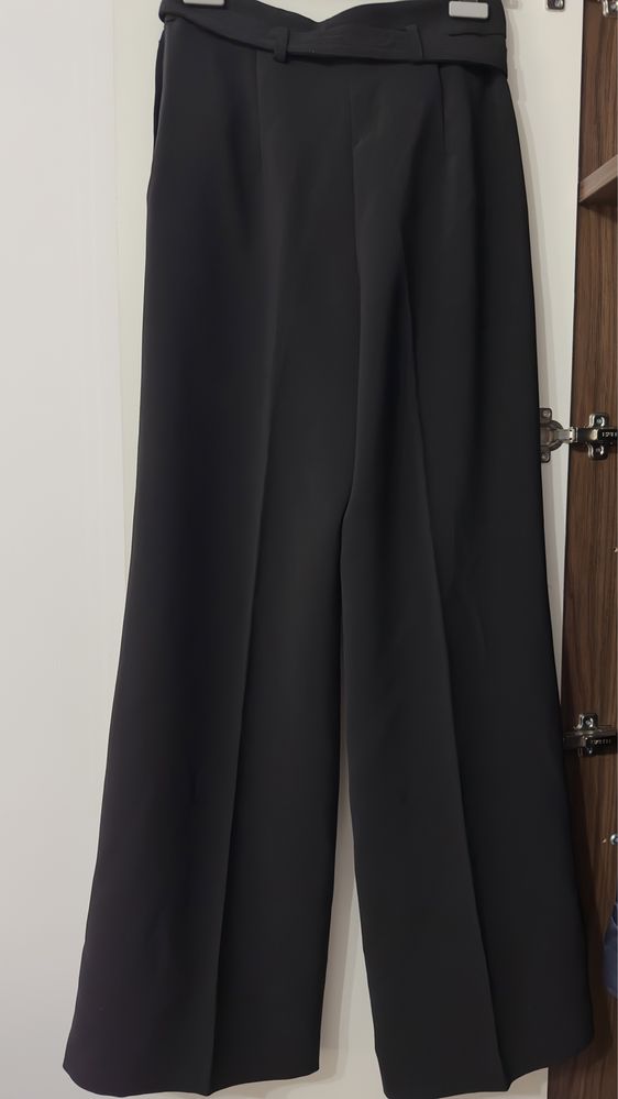 Pantalon negru elegant larg pe picior cu curea H&M