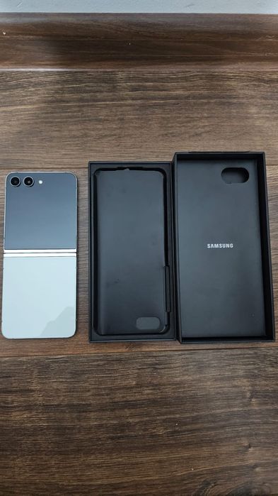 Samsung Galaxy Z Flip 5