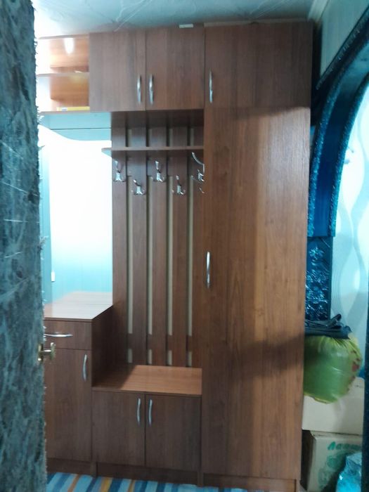 Продаётся прихожая