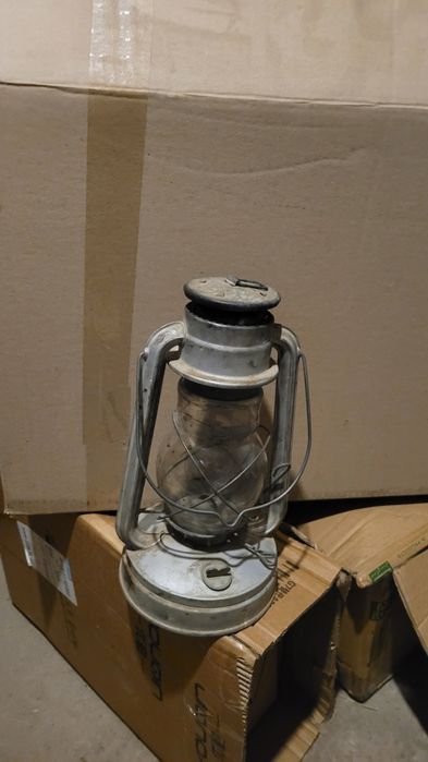 Продам керосиновую лампу (фонарь)