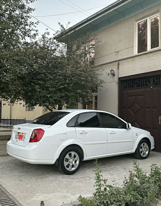 Продается ласетти 2008 года переделанная в жентру без люка