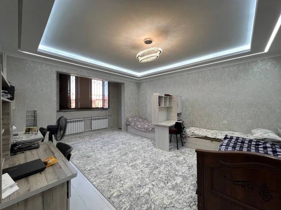 Продаётся квартира Массив Мавлоно Риезий Паркентский