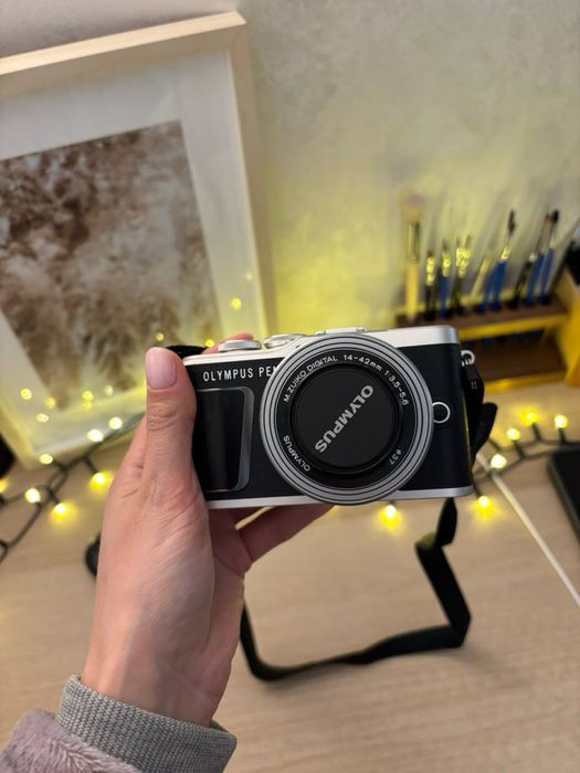 Olympus E-PL9 Aparat Foto Mirrorless 16MP MFT 4K Kit 14-42mm F3.5-5.6