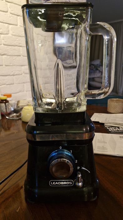 Блендер Leadbros