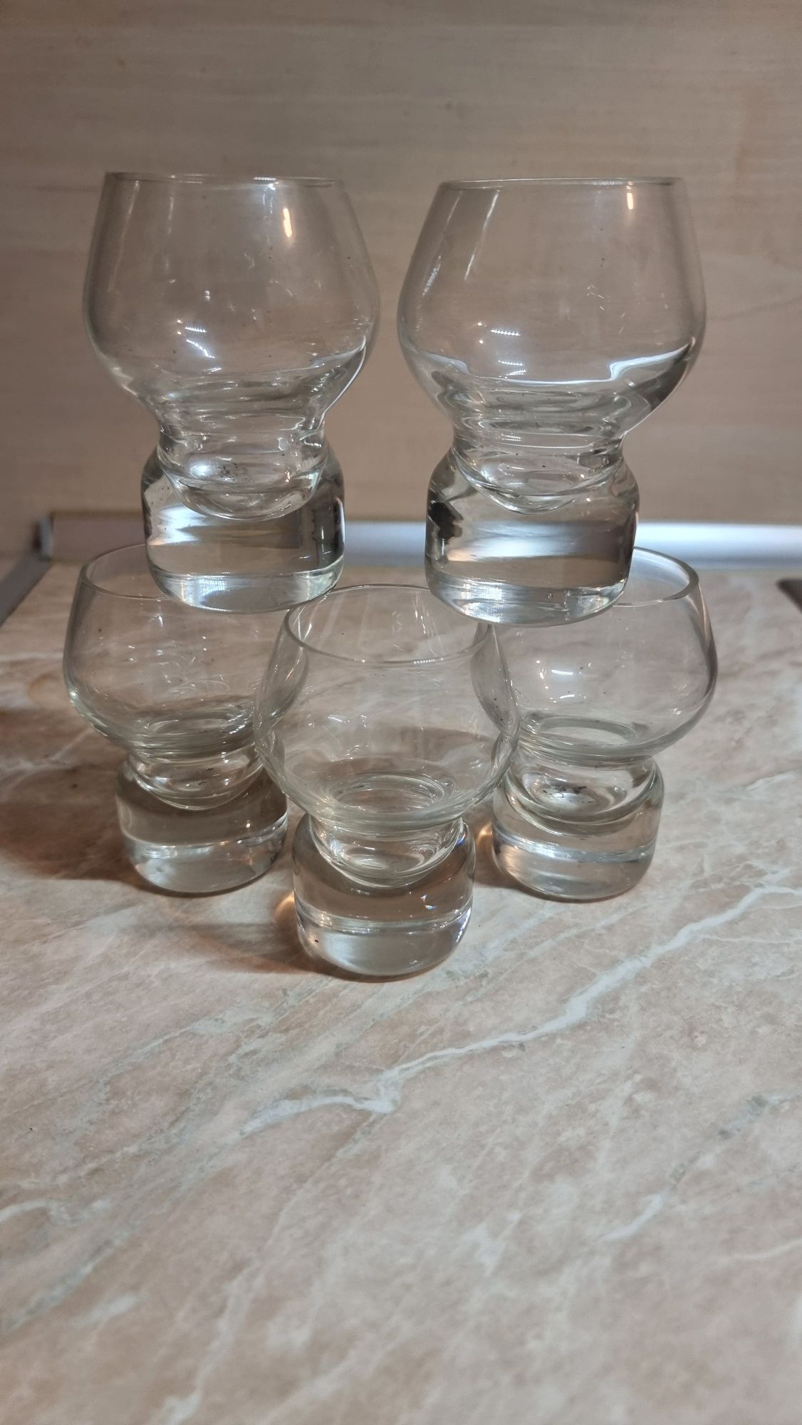 Стъклени комплекти чаши