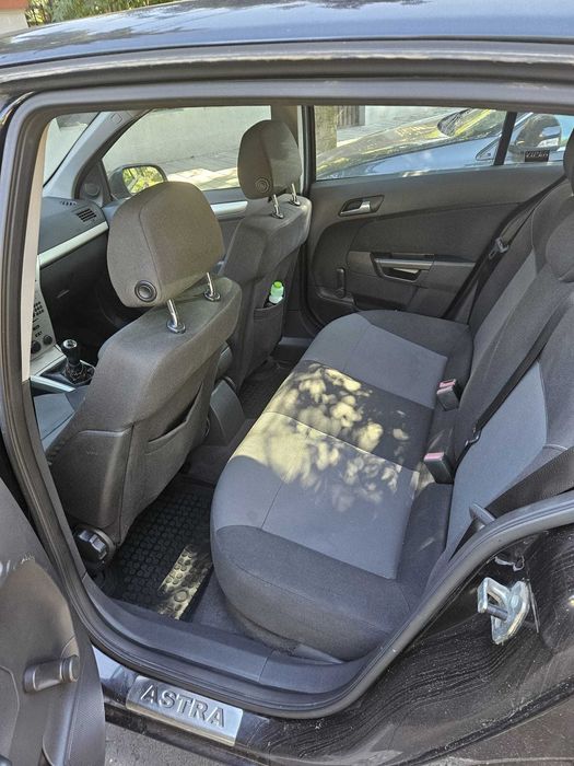 Opel Astra H 1.9 CDTI facelift 120CP intretinuta / propietar