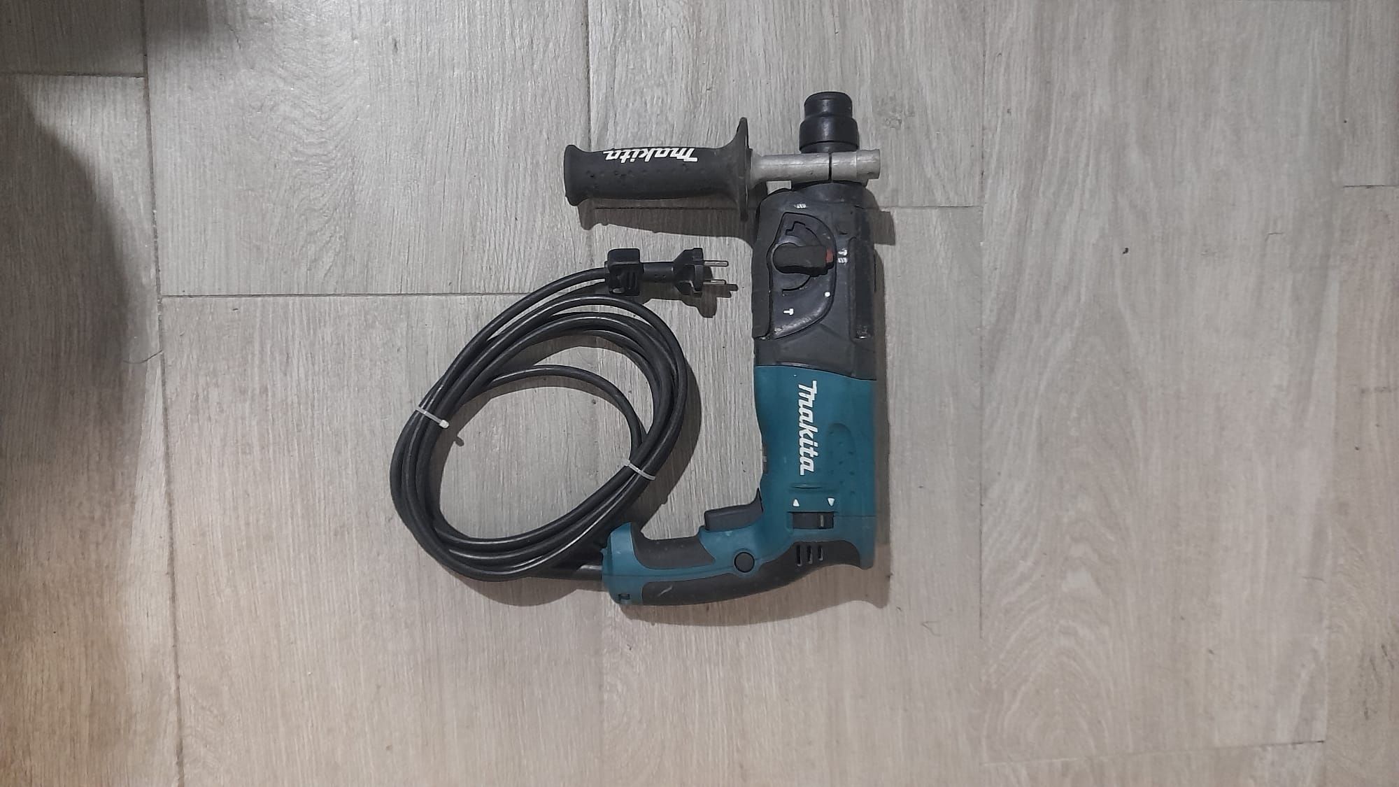 Rotopercutor demolator Makita  HR 2470