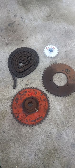 pinion 12b / lant pinion troliu balotiera utilaj