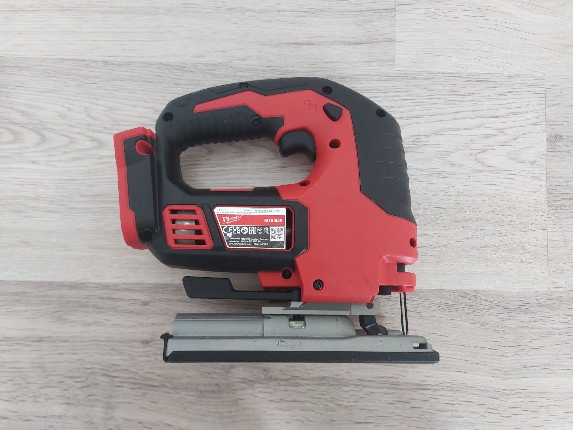 Fierastrau pendular milwaukee m18 BJS, stare noua, decupir, șoricel